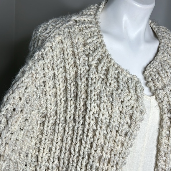 Hand Knit Bulky Oversized Cardigan Large - Picture 4 of 6